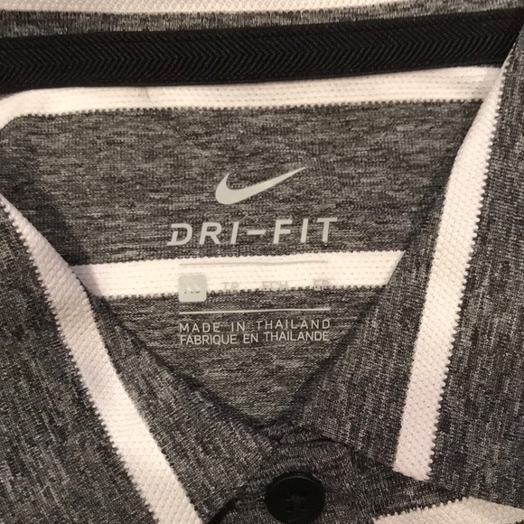 NWT Women’s Nike Dri-Fit Striped Polo Size XS - Picture 8 of 8
